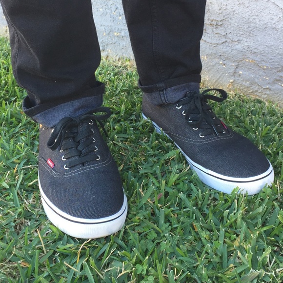 Levi's Other - 🔥Levi’s Black Canvas sneakers